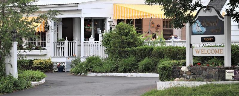 Admiral Motel image