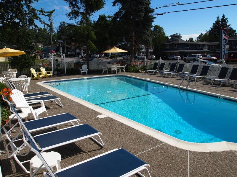 Admiral Motel image