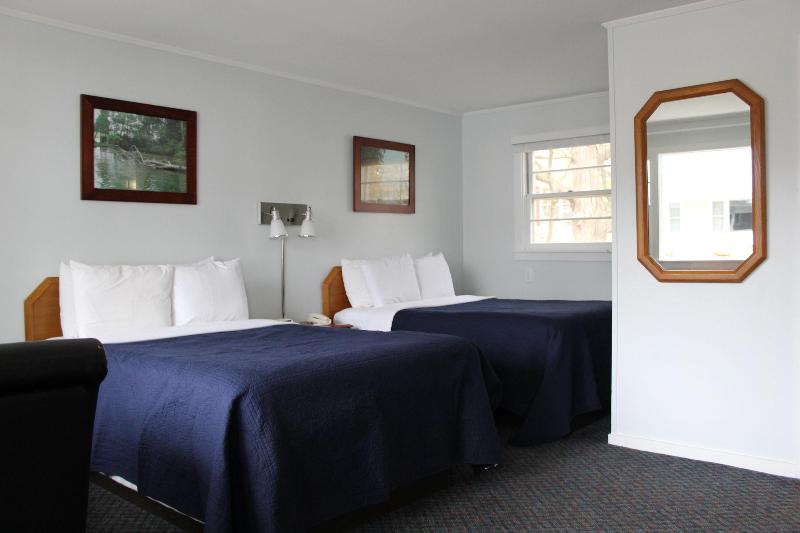 Admiral Motel image