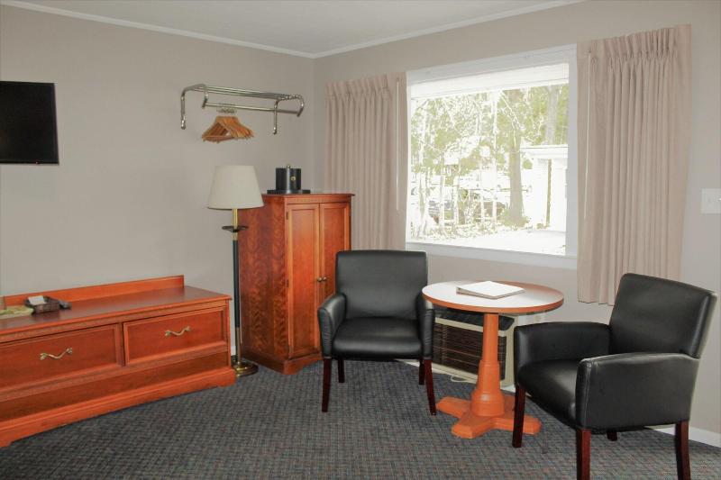 Admiral Motel image