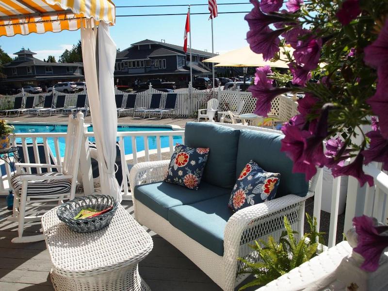 Admiral Motel image