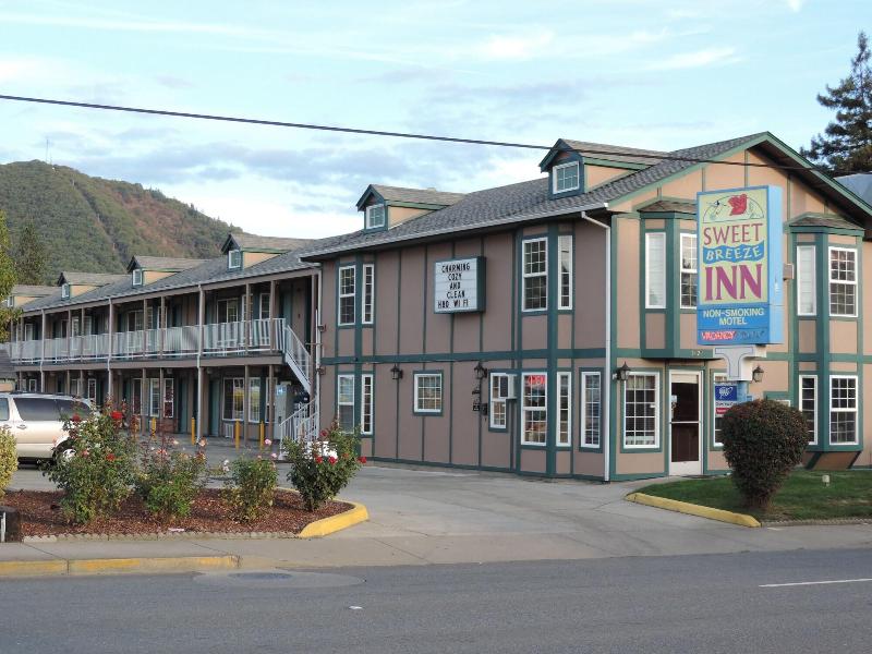 Sweet Breeze Inn — general view