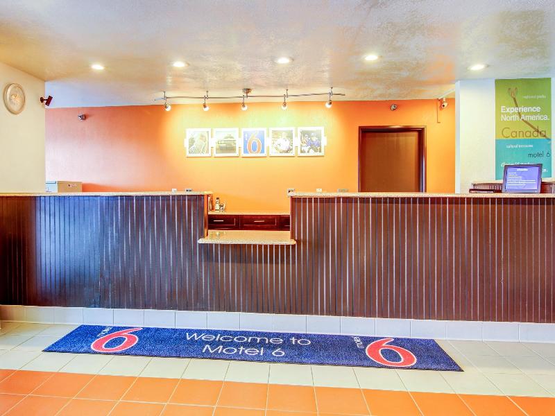 Motel 6 Columbia, MO - East image