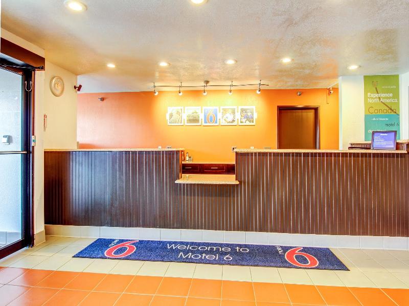 Motel 6 Columbia, MO - East image