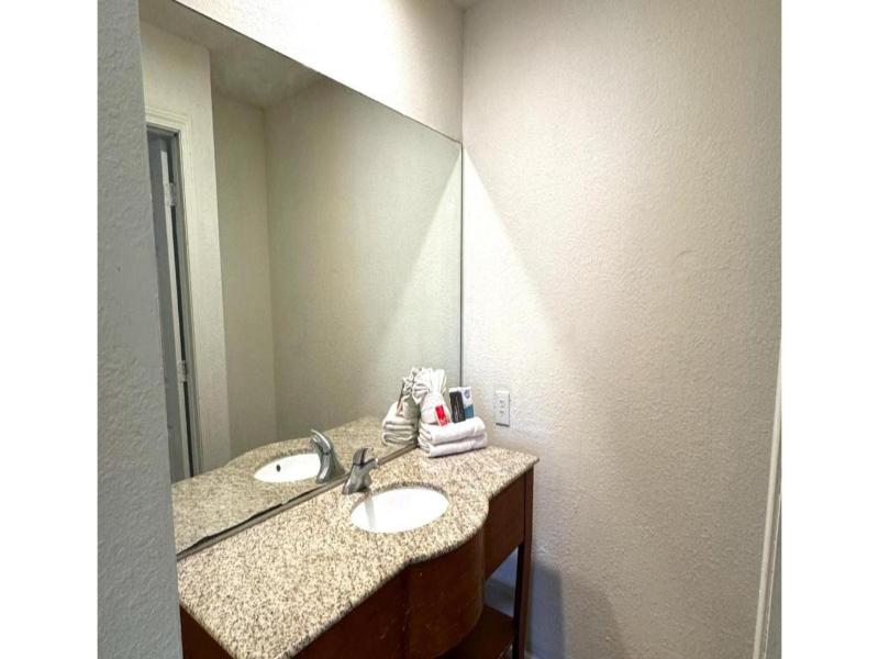 Woodberry Inn & Suites By OYO Rome image