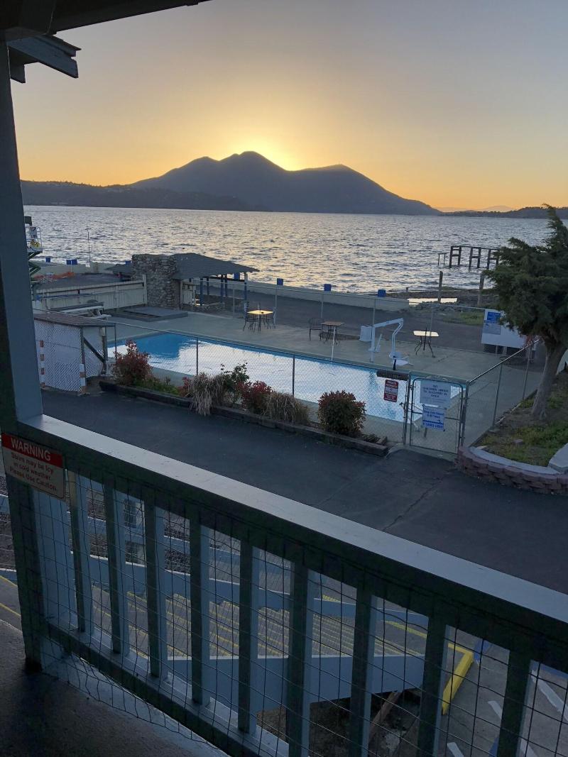 Lamplighter Motel image