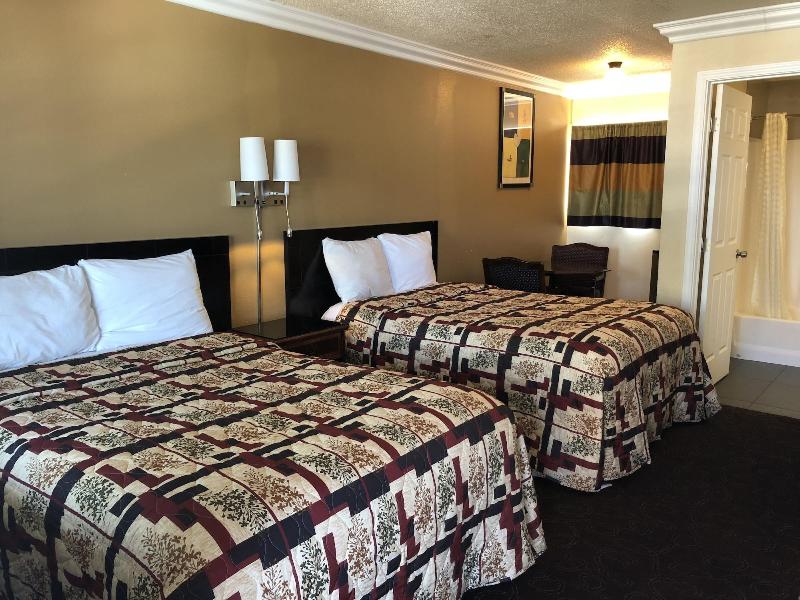 Lamplighter Motel image