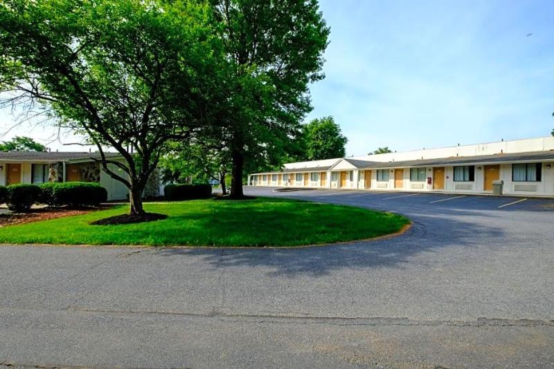 American Inn image