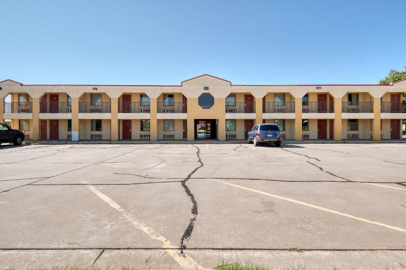 Deluxe Inn
