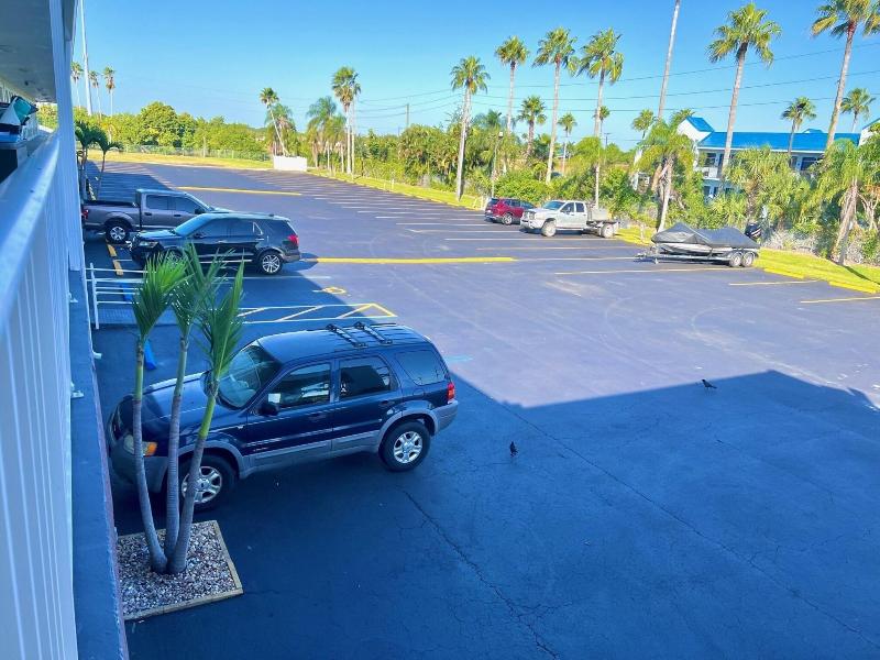 Flamingo Motel image