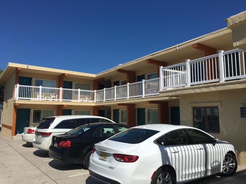 Seahorse Inn image