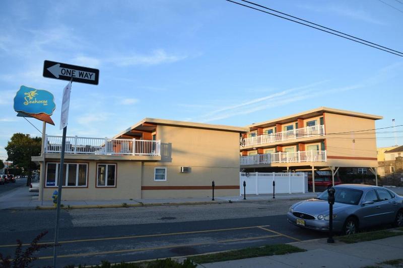Seahorse Inn image