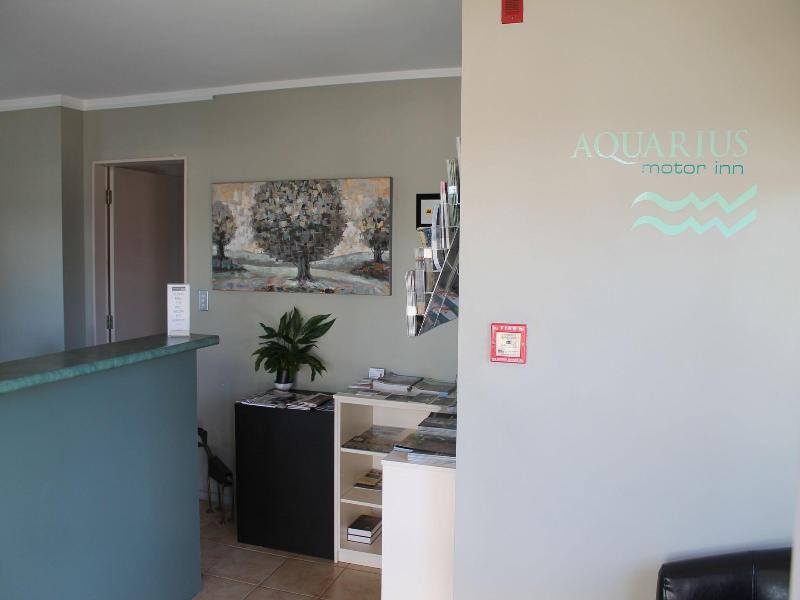 Aquarius Motor Inn