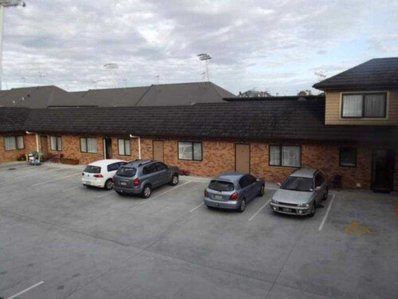 Arena Court Motel