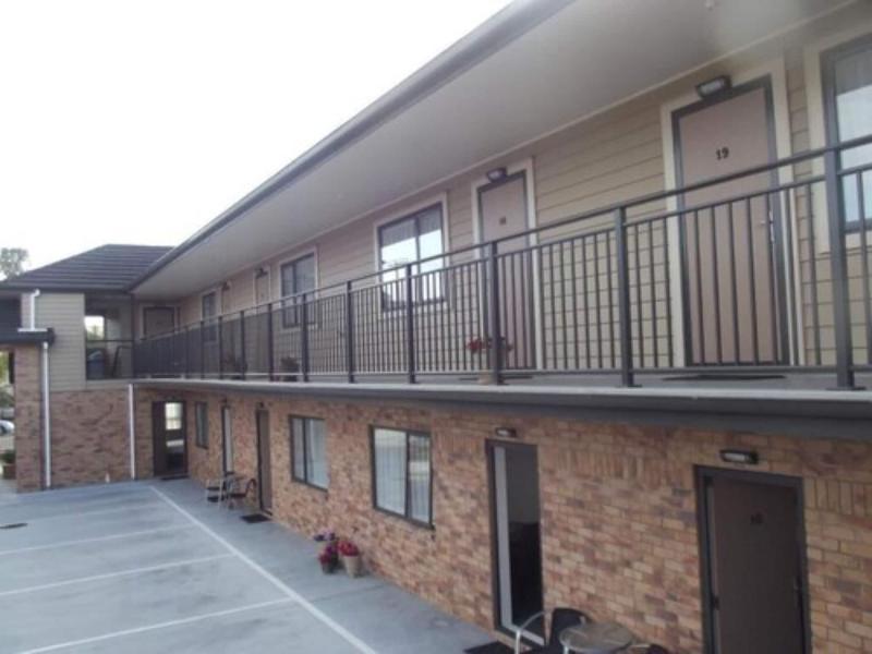 Arena Court Motel