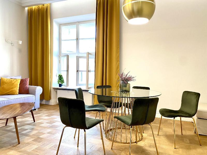 Luxury Mint Apartments Main Square image