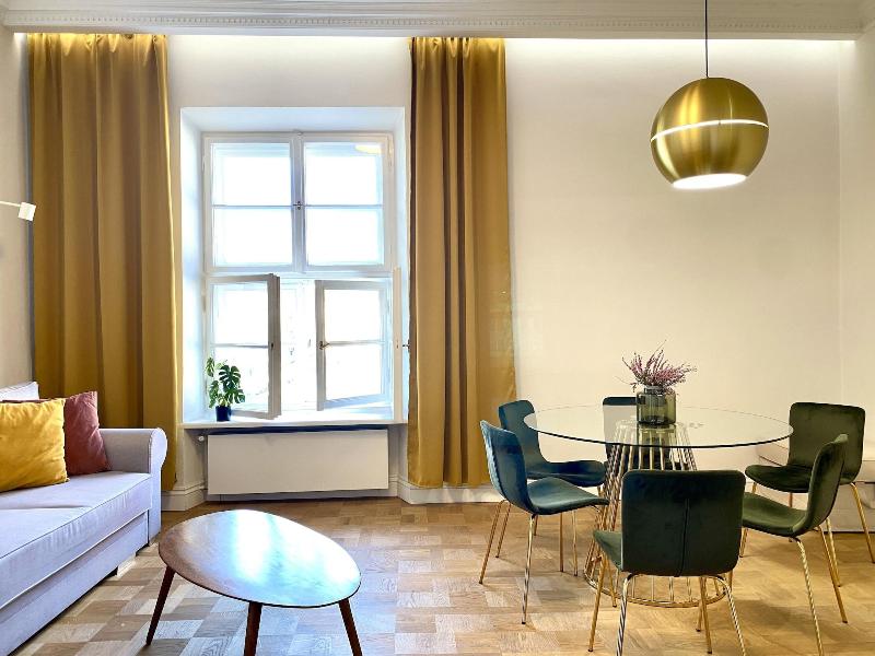 Luxury Mint Apartments Main Square image