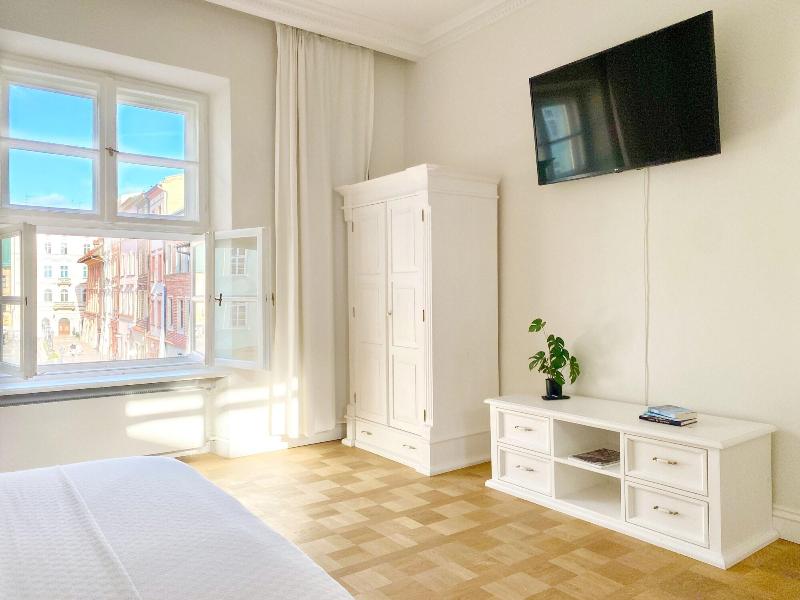 Luxury Mint Apartments Main Square image