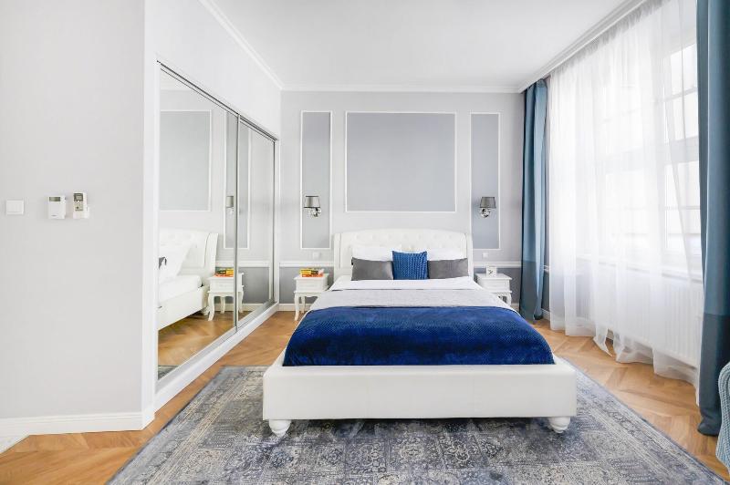 Meyo Apartments image