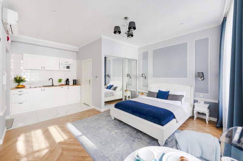 Meyo Apartments image