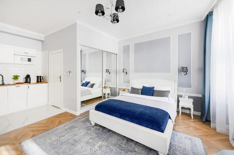 Meyo Apartments image