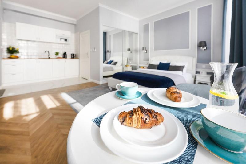 Meyo Apartments image