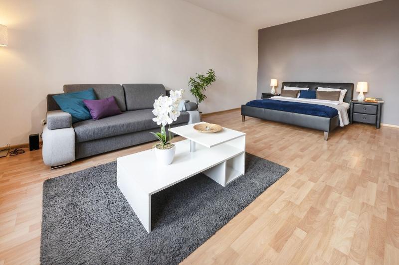 Meyo Apartments image