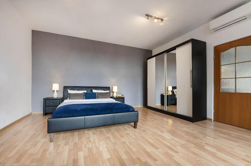 Meyo Apartments image