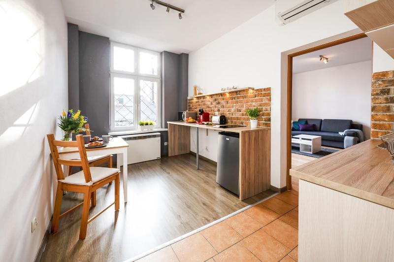 Meyo Apartments image