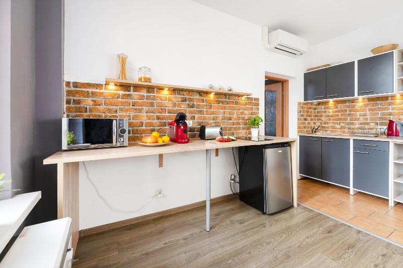 Meyo Apartments image
