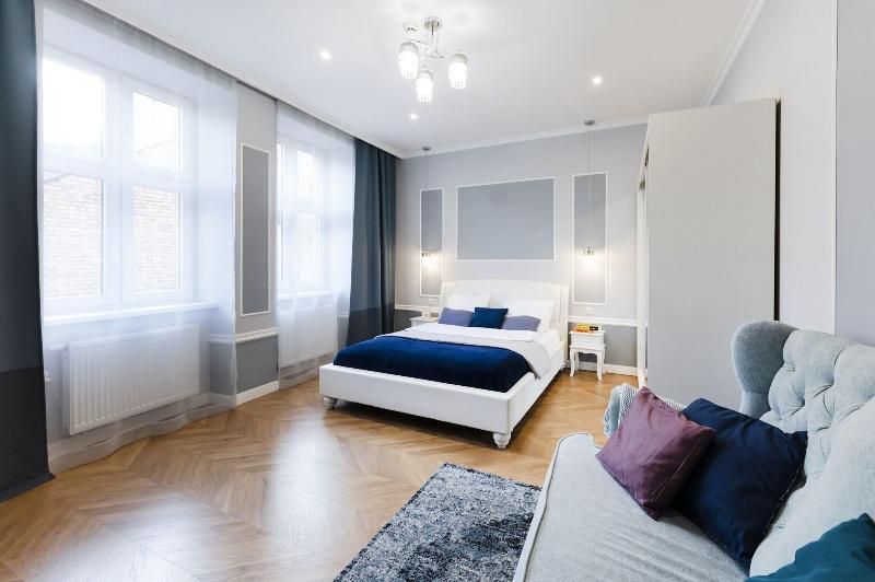 Meyo Apartments image
