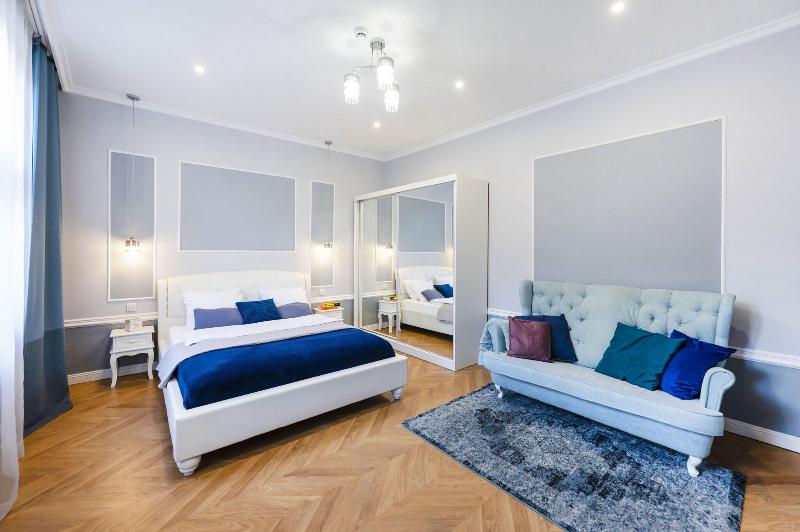 Meyo Apartments image