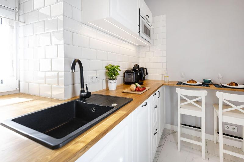 Meyo Apartments image