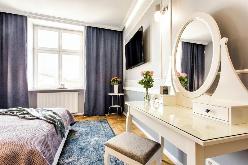 Meyo Apartments image