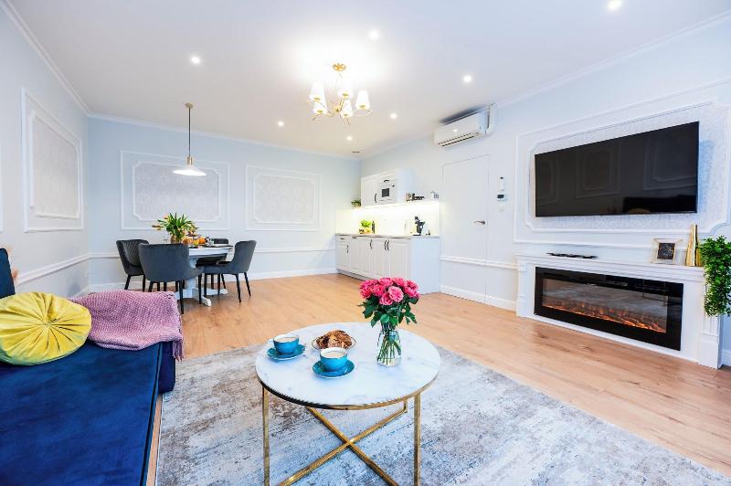 Meyo Apartments image