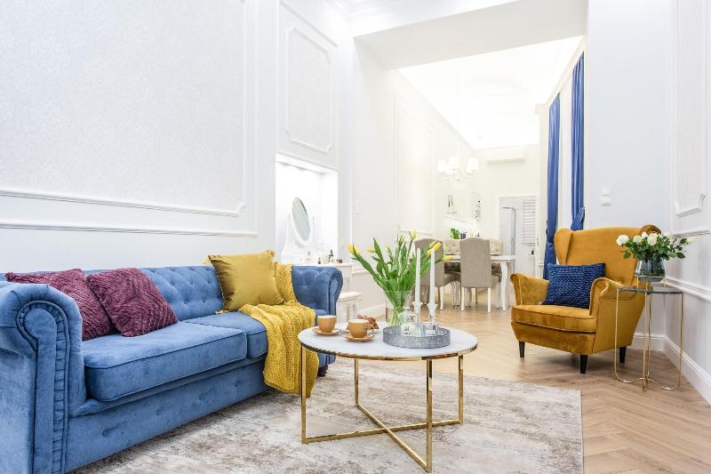 Meyo Apartments image