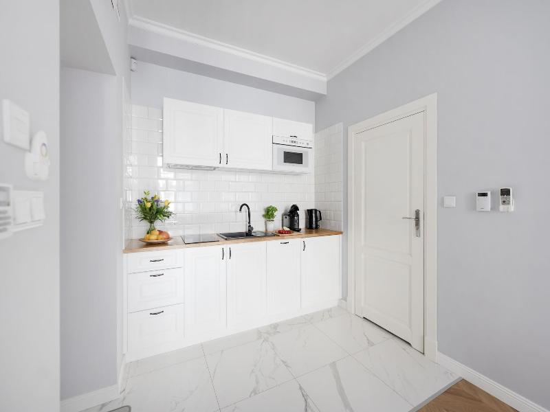 Meyo Apartments image