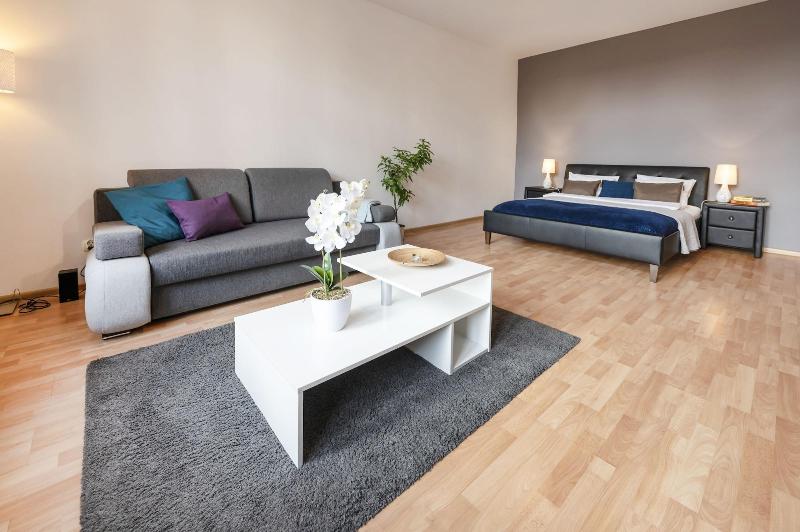 Meyo Apartments image