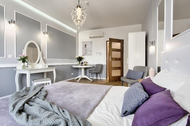 Meyo Apartments image