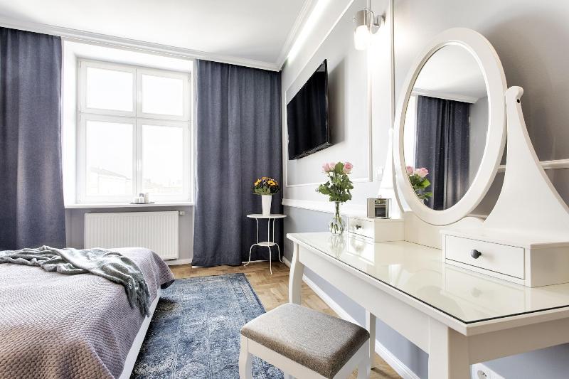 Meyo Apartments image