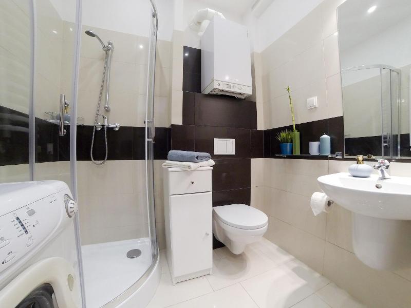 Meyo Apartments image