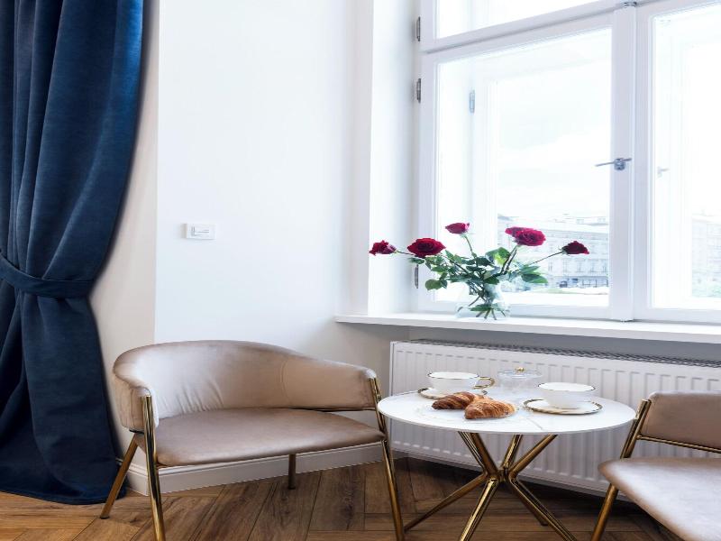 Meyo Apartments image