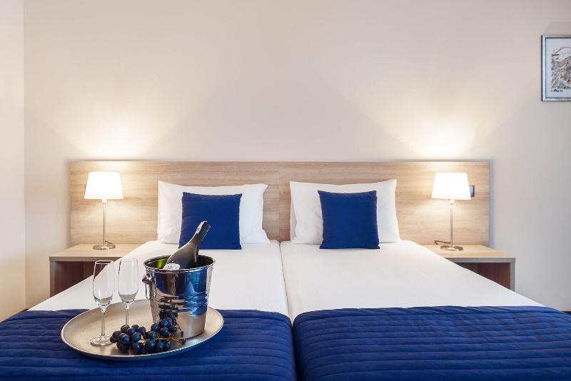 Molo Hotel image