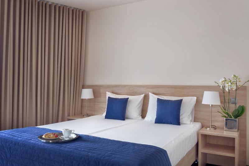 Molo Hotel image