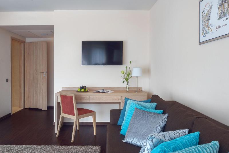 Molo Hotel image