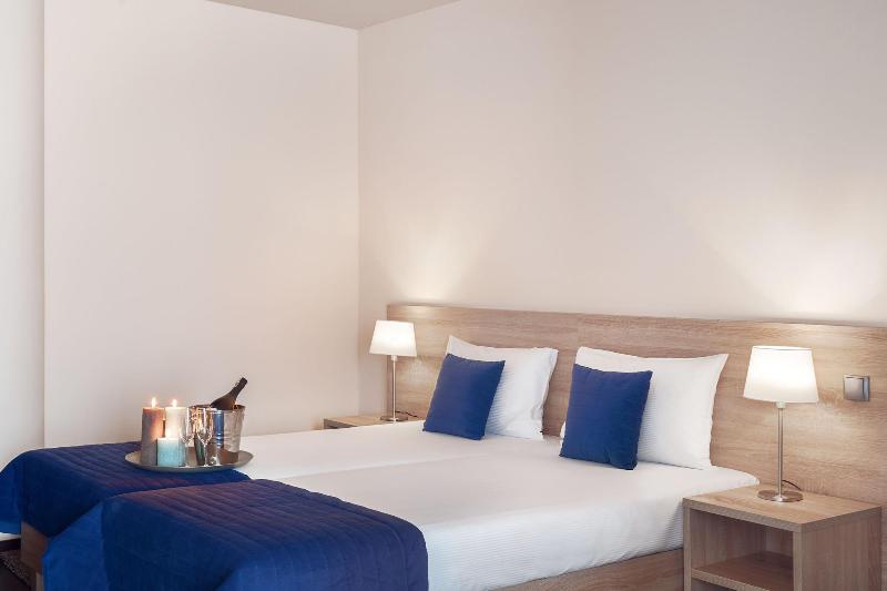 Molo Hotel image