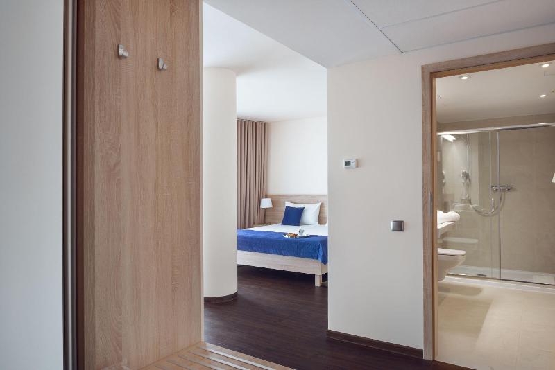 Molo Hotel image