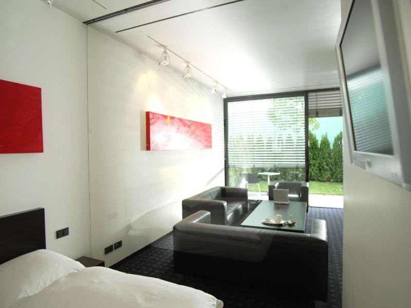 Ara Hotel Comfort image