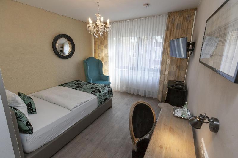 Hotel Prinz Anton image