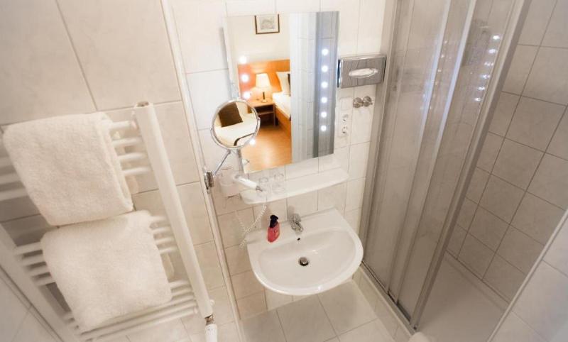 Hotel Carlton Mayfair image